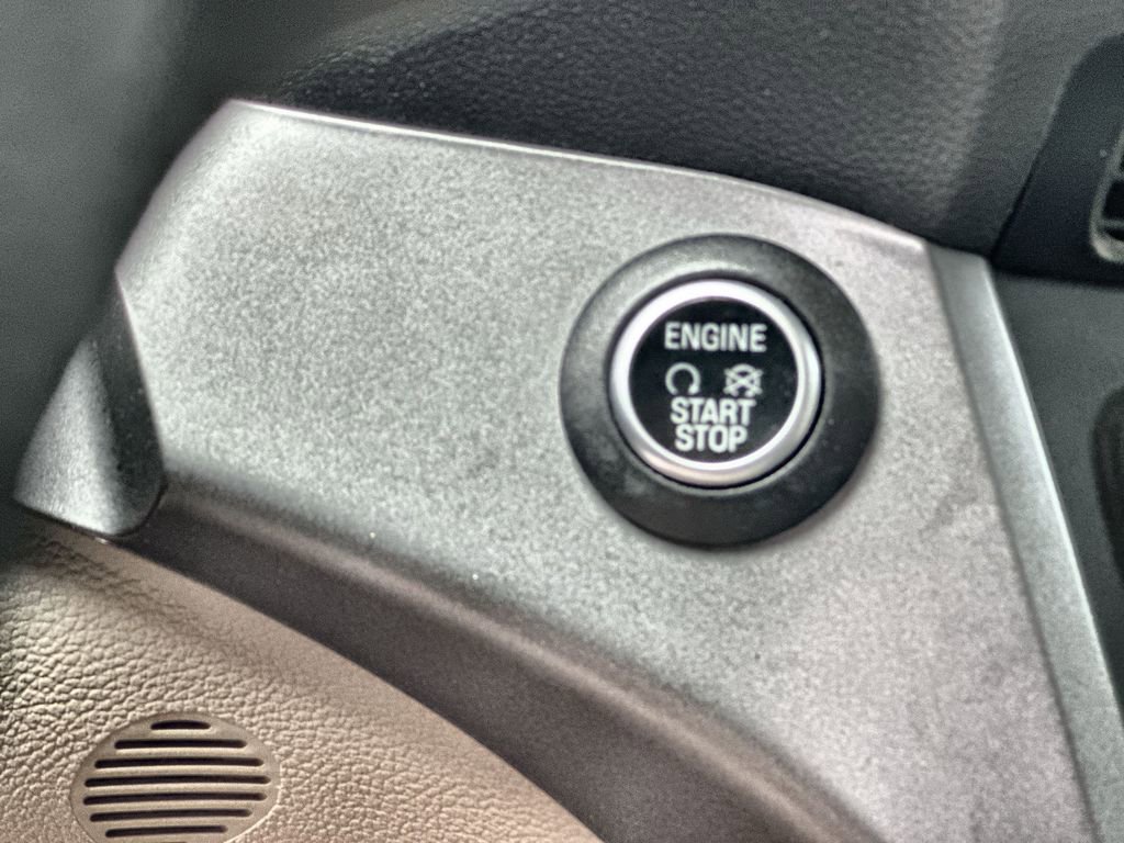 Used 2019 Ford Escape SE image 16