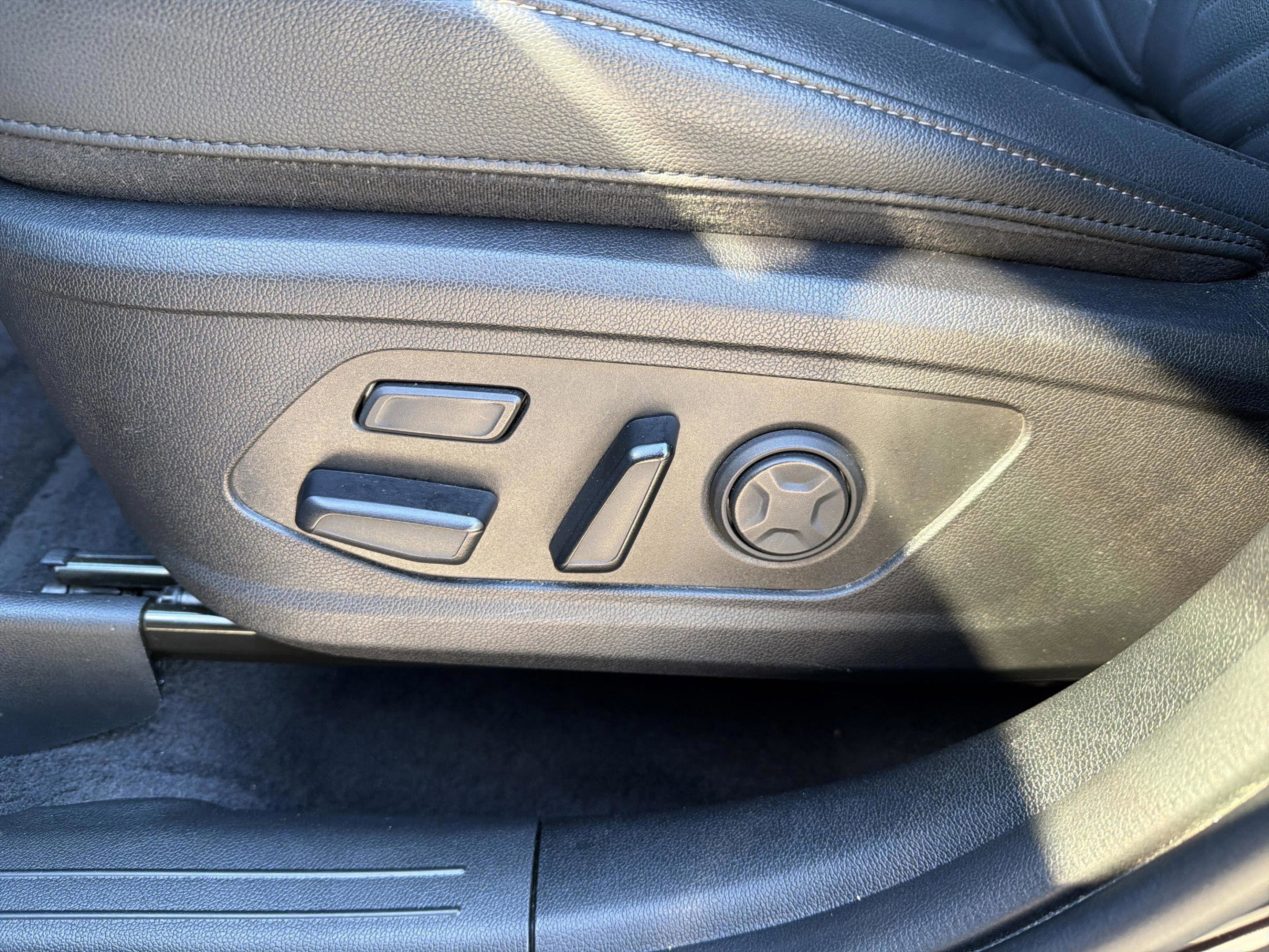 Certified 2025 Kia Sorento SX Prestige image 29