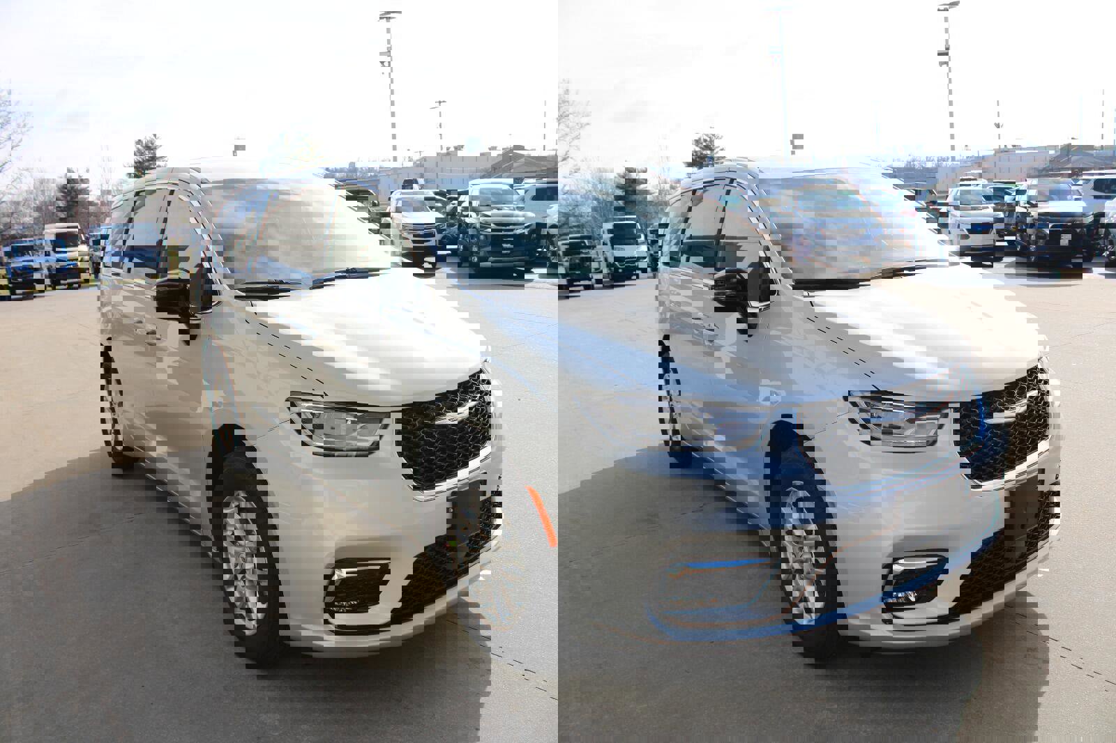 New 2026 Chrysler Pacifica Select image 5