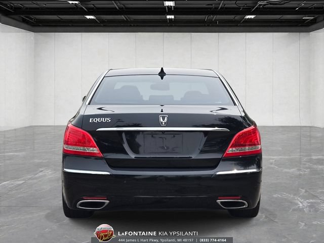 Used 2011 Hyundai Equus Signature RWD image 4