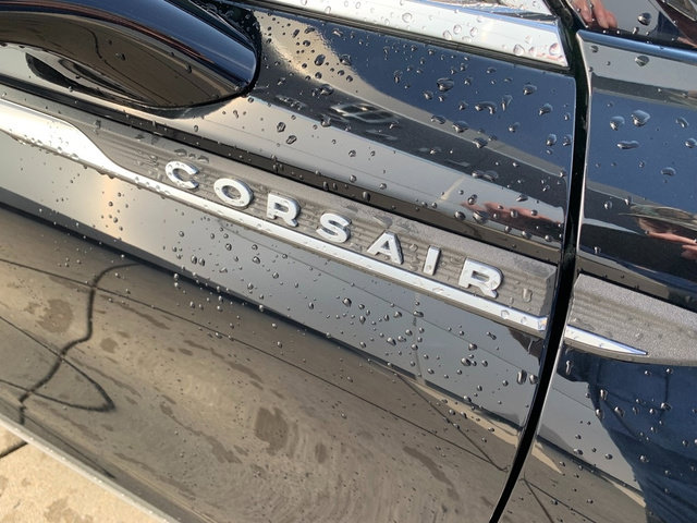 Used 2022 Lincoln Corsair AWD w/ Premium Package image 12