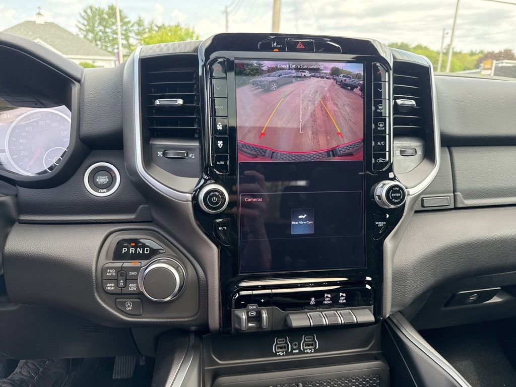 New 2026 RAM 1500 4x4 Crew Cab image 14