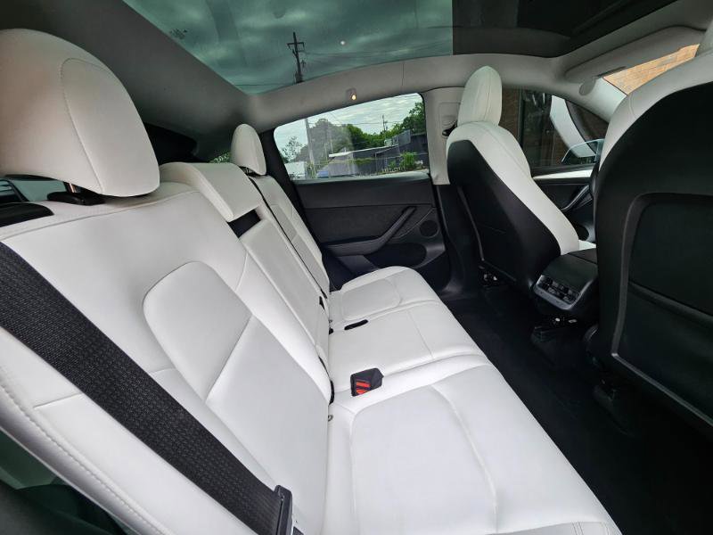 Used 2022 Tesla Model Y Long Range AWD/4WD image 65