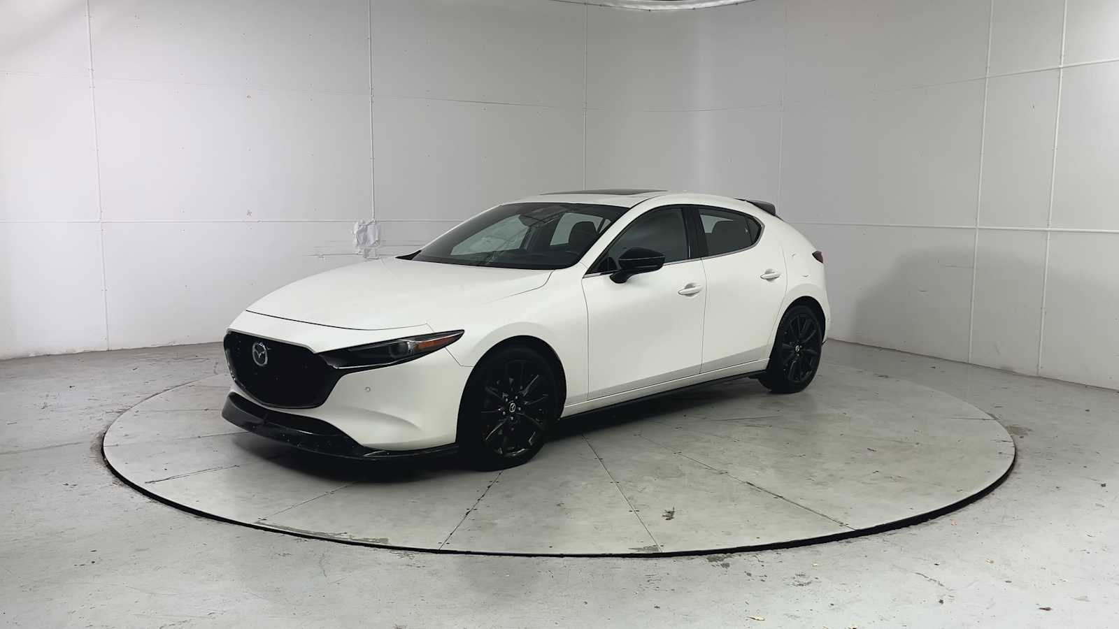 Used 2021 MAZDA MAZDA3 Hatchback w/Premium Plus Pkg AWD/4WD image 6