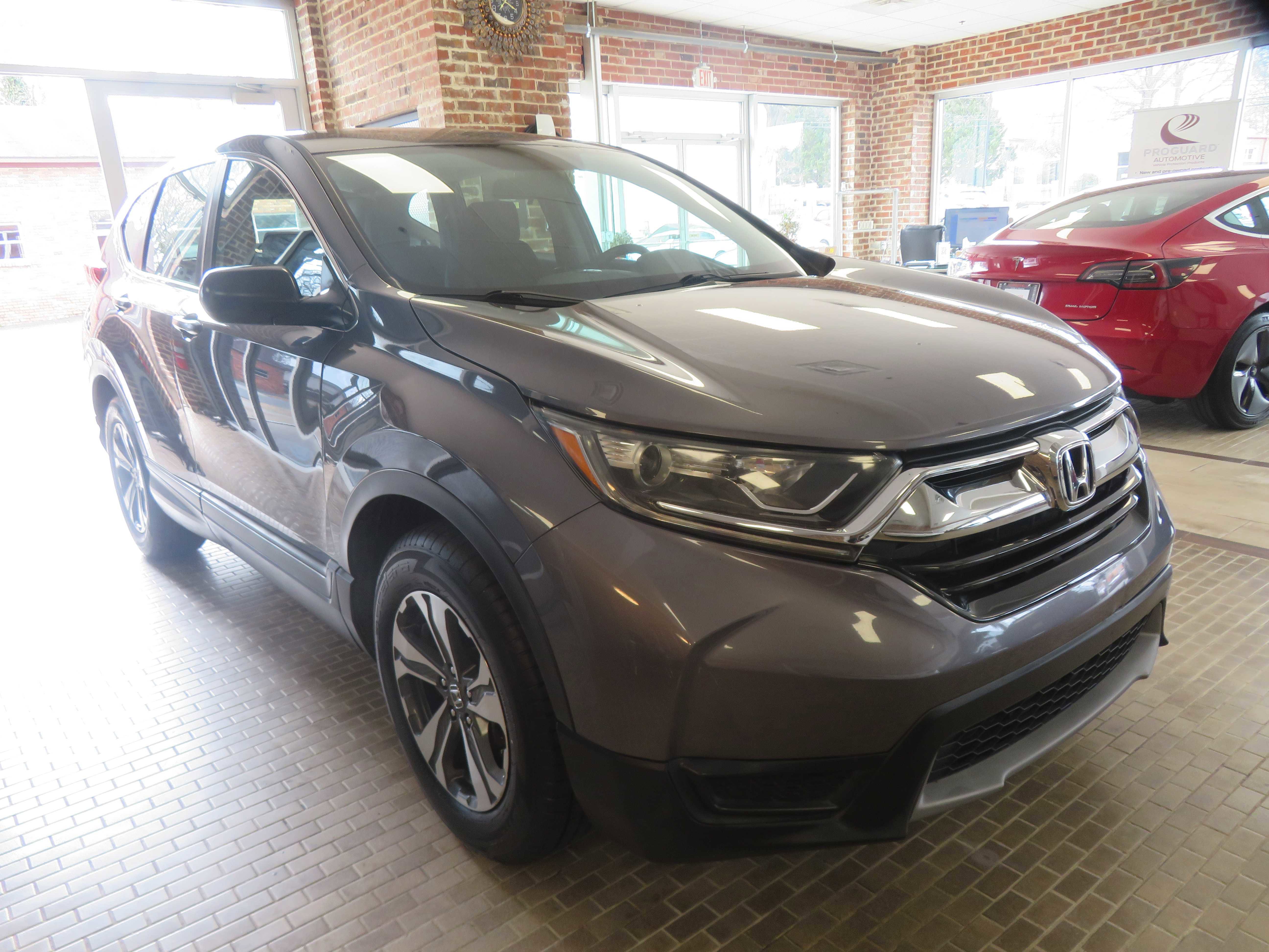 Used 2018 Honda CR-V LX image 3