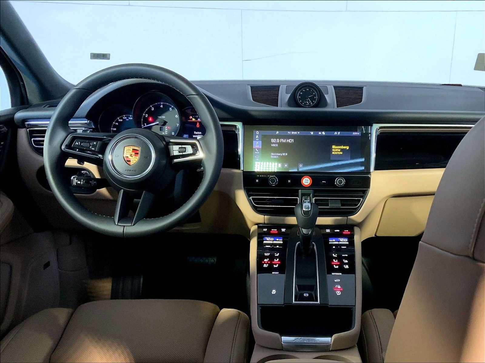 New 2026 Porsche Macan AWD/4WD image 14