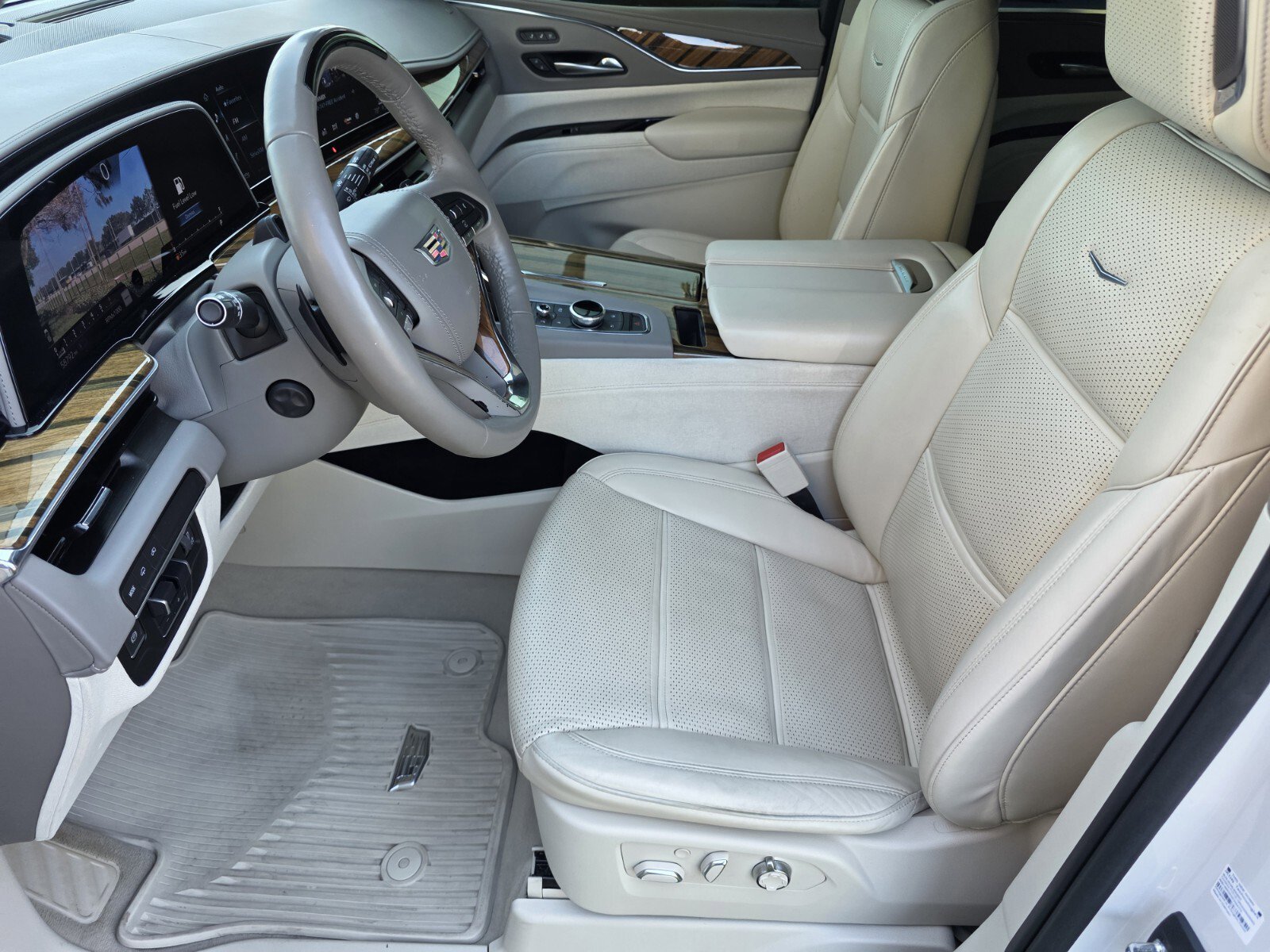 Used 2022 Cadillac Escalade Sport Platinum RWD image 10