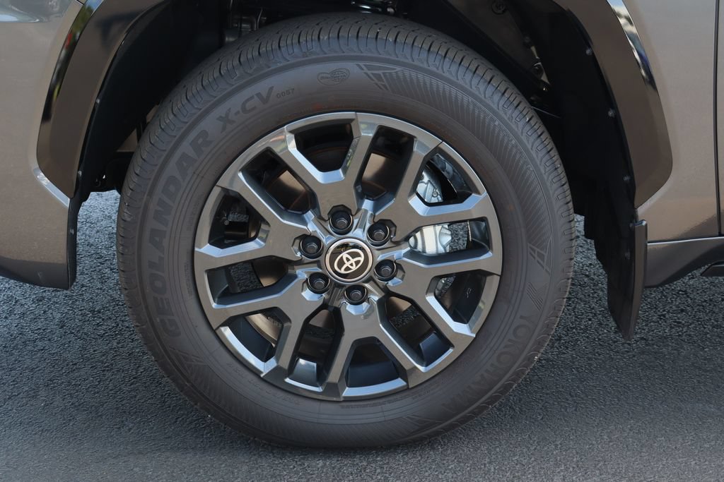 Used 2026 Toyota Sequoia Platinum AWD/4WD image 36