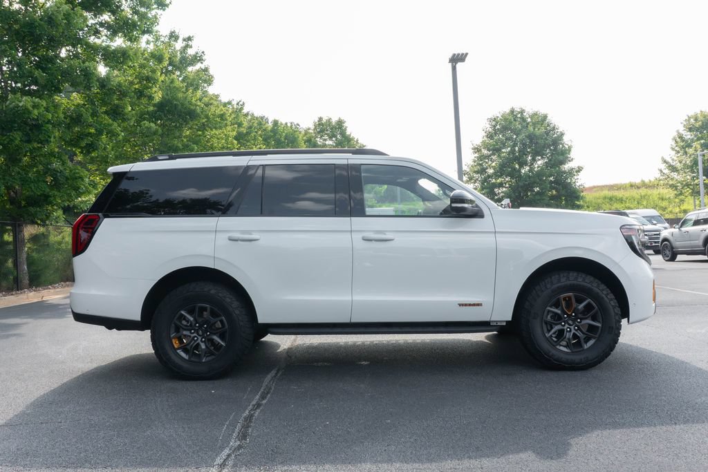 Used 2025 Ford Expedition Tremor AWD/4WD image 10