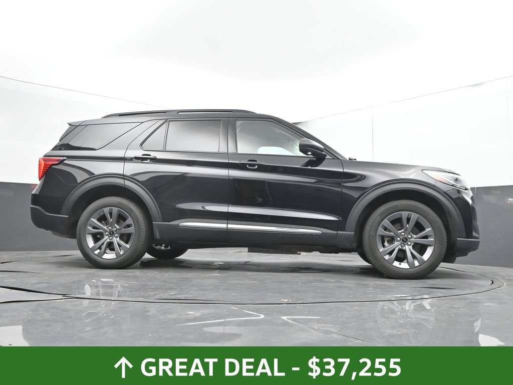 Used 2025 Ford Explorer Active w/ Active Comfort Package AWD/4WD image 45