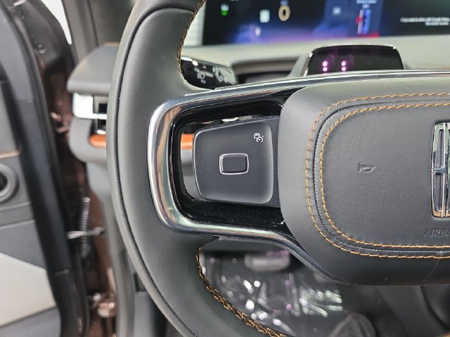 New 2027 Lincoln Navigator Black Label AWD/4WD image 14