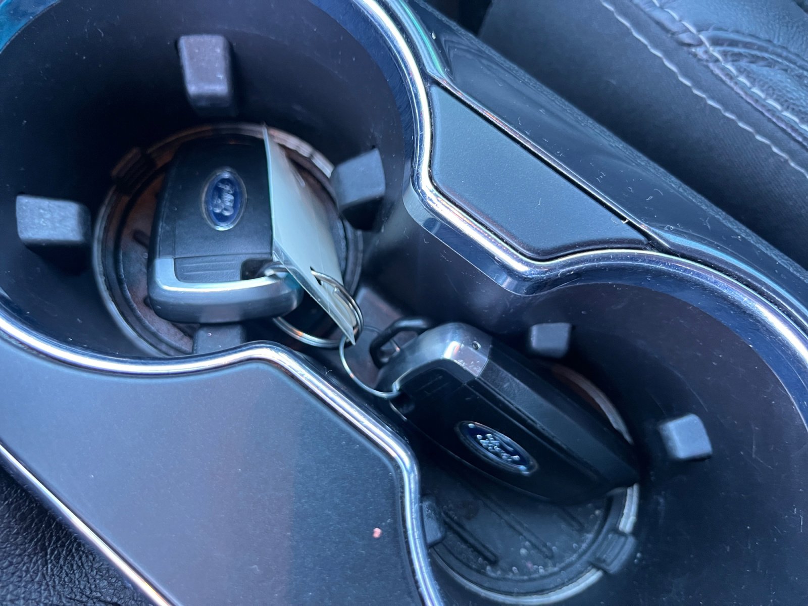 Used 2018 Ford Explorer Limited w/ Ford Safe & Smart Package image 32