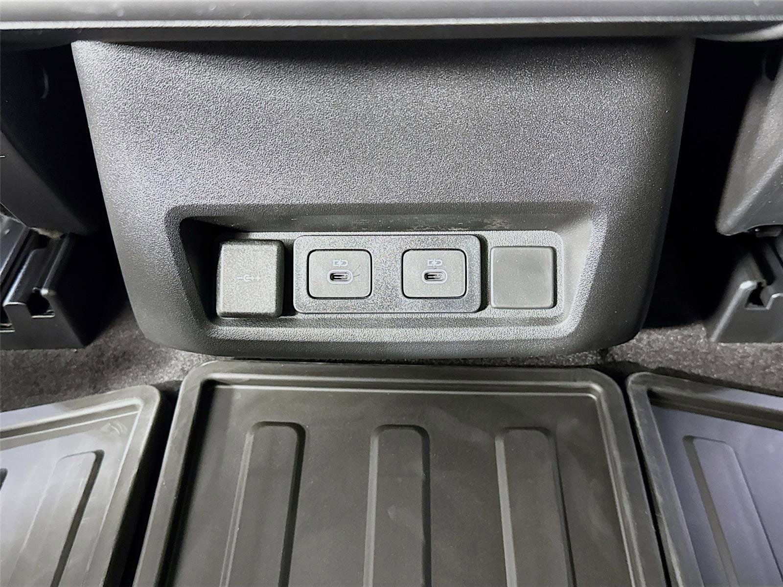 New 2026 Land Rover Discovery S AWD/4WD image 28