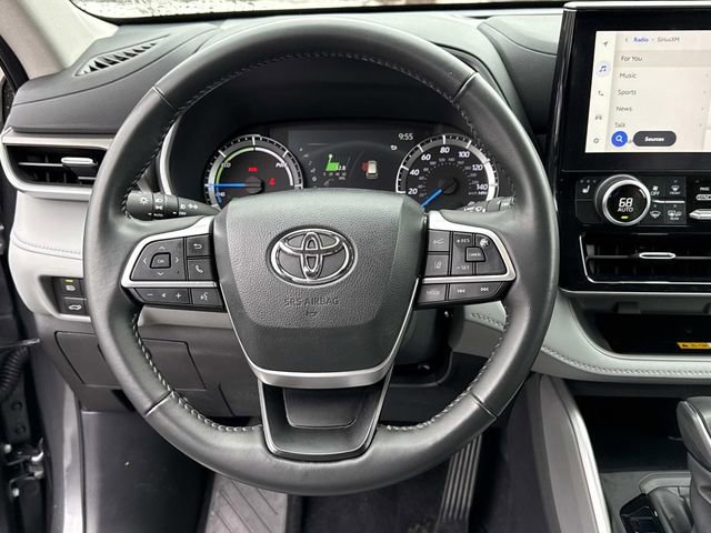 Used 2024 Toyota Highlander XLE image 19