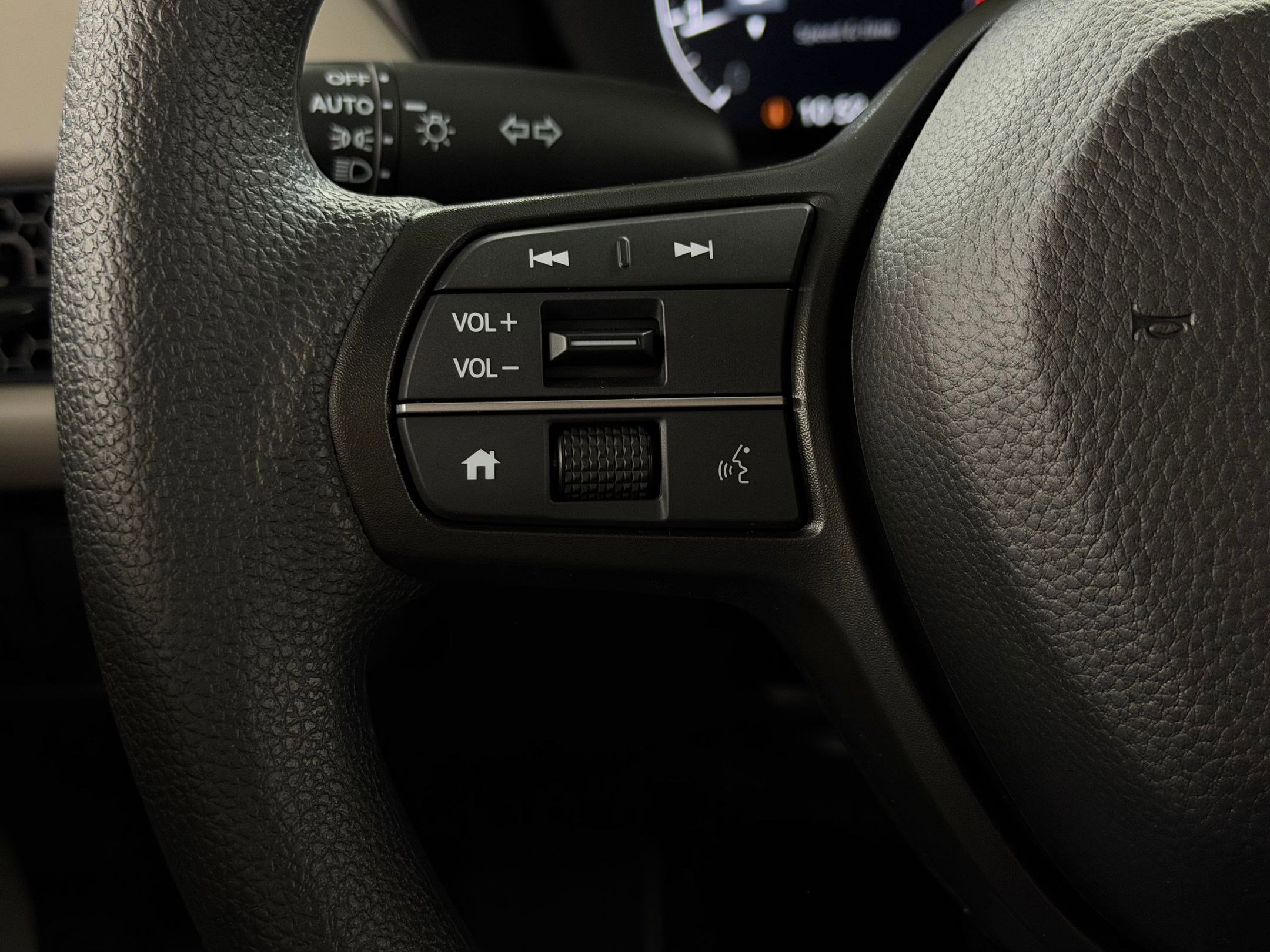 New 2026 Honda HR-V LX image 17