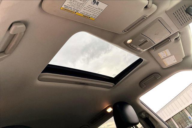 Used 2020 Nissan Armada SL w/ Premium Package image 25