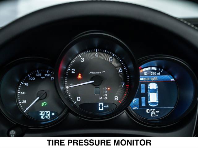 Used 2025 Porsche Macan Turbo AWD/4WD image 22