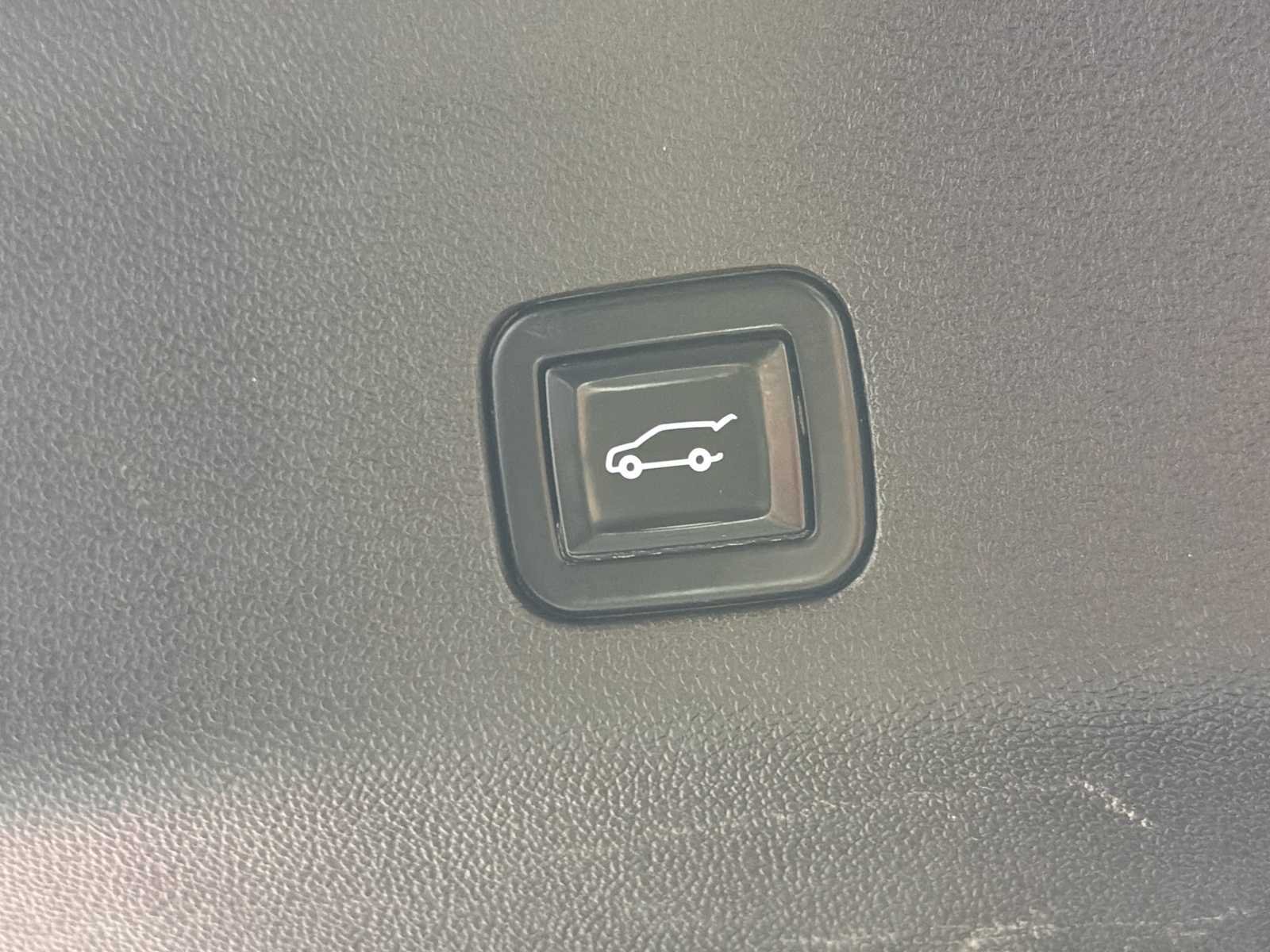 Used 2021 GMC Yukon XL SLT w/ SLT Luxury Plus Package AWD/4WD image 19