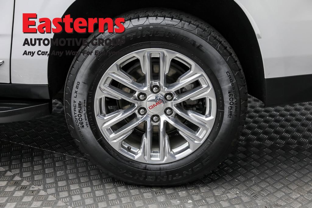 Used 2024 GMC Yukon XL SLT image 8