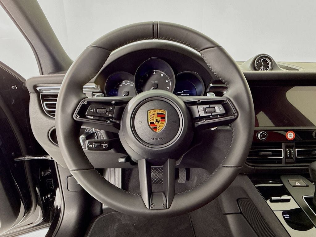New 2026 Porsche Macan AWD/4WD image 15