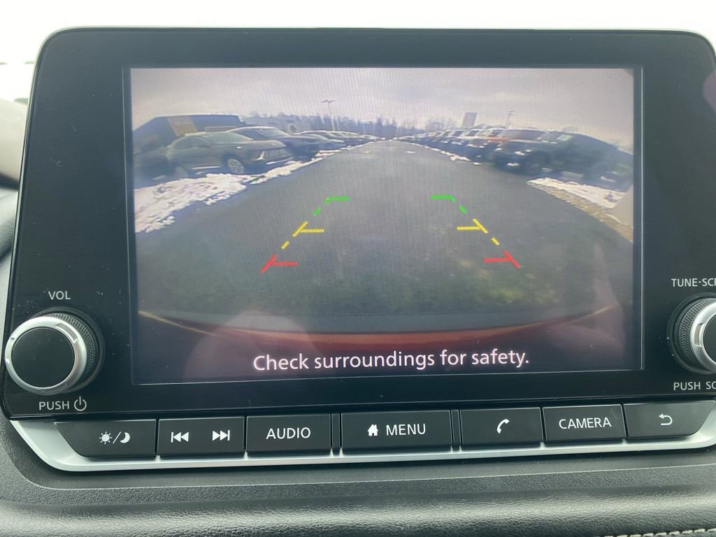 Used 2023 Nissan Rogue S image 31