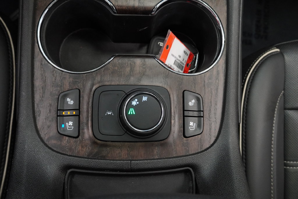 Certified 2023 GMC Acadia Denali w/ Denali Technology Package FWD image 25