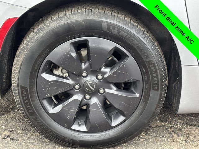 Used 2019 Chrysler Pacifica Touring-L w/ S Appearance Package image 34