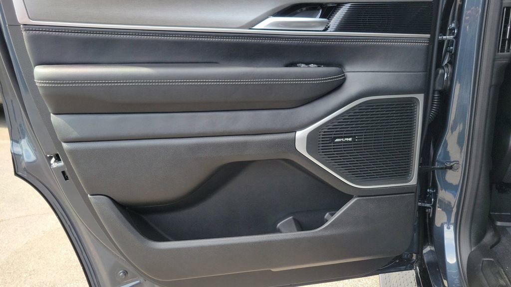 New 2025 Jeep Wagoneer Series II image 12