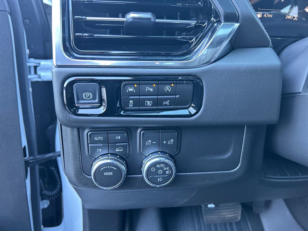 New 2026 GMC Yukon XL Denali image 21