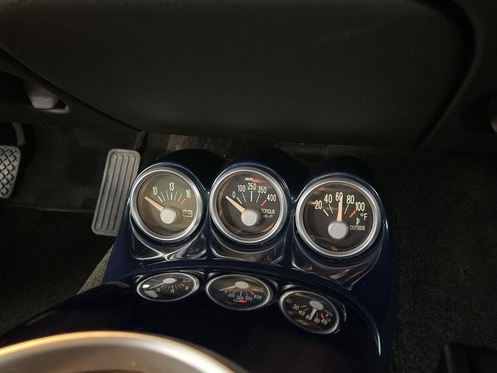 Used 2005 Chevrolet SSR w/ Preferred Equipment Group RWD image 16