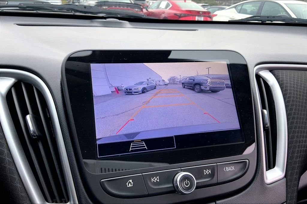 Used 2024 Chevrolet Malibu LT image 11