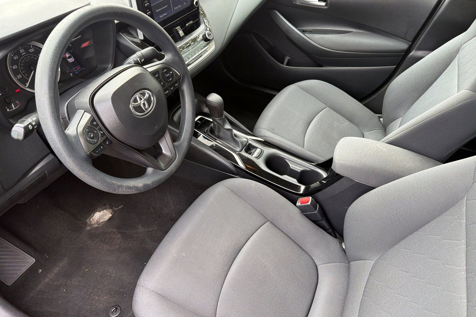 Used 2020 Toyota Corolla LE FWD image 9