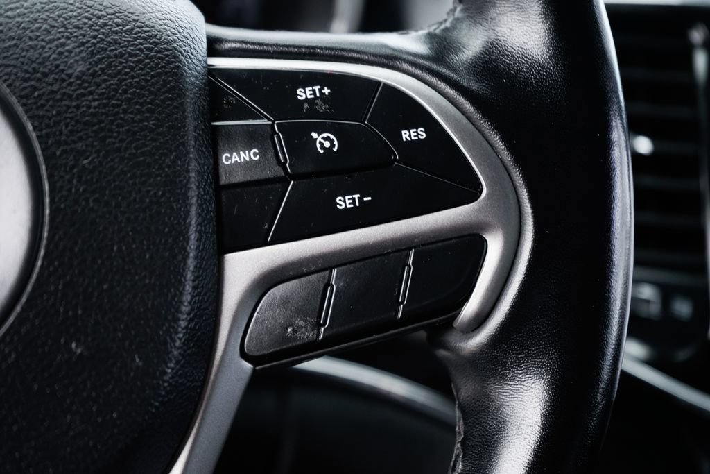 Used 2022 Jeep Grand Cherokee Limited AWD/4WD image 24