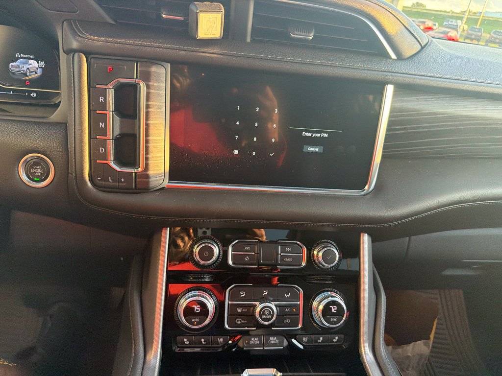 Used 2022 GMC Yukon Denali AWD/4WD image 10