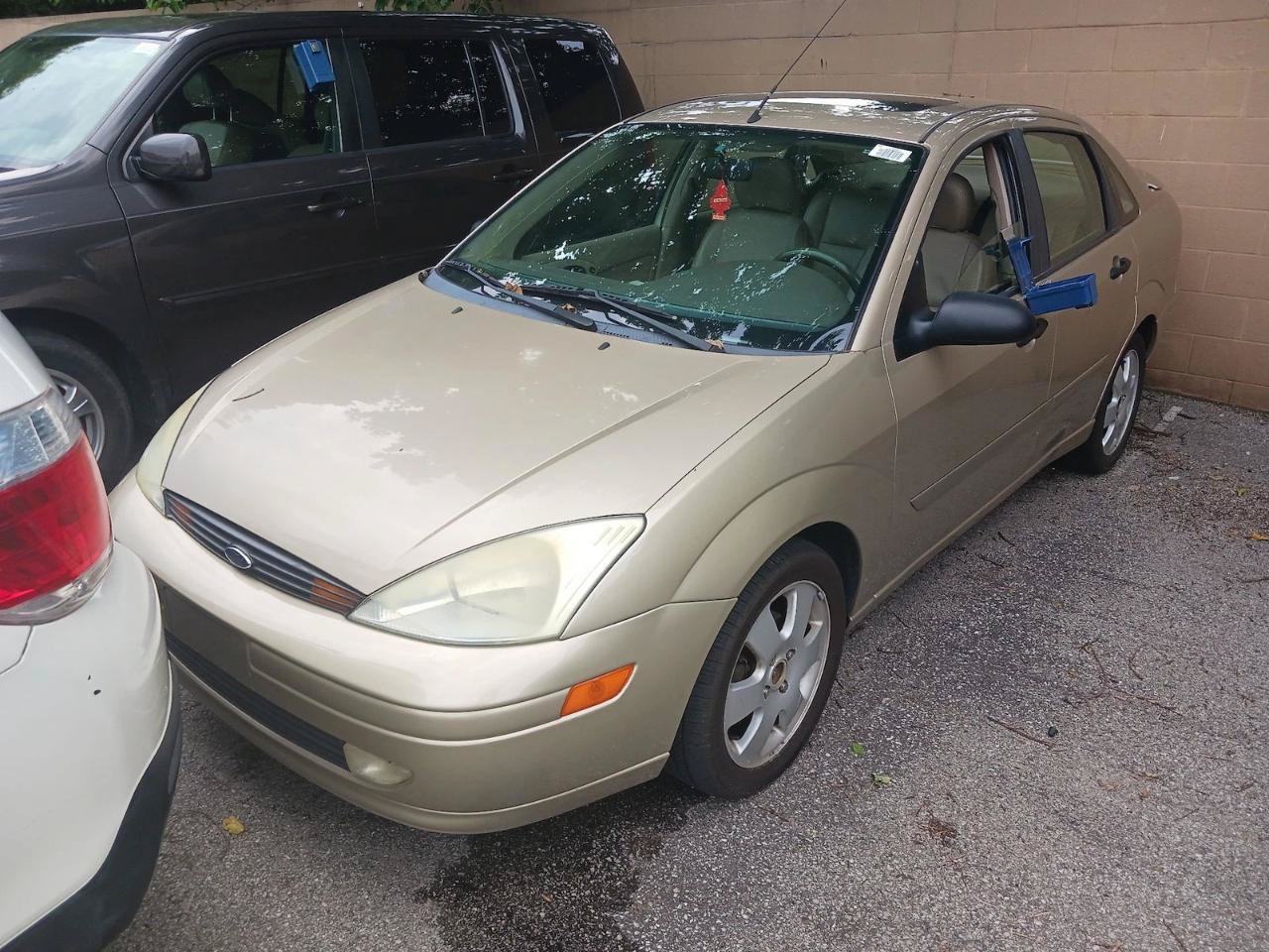 Used 2002 Ford Focus ZTS FWD image 2