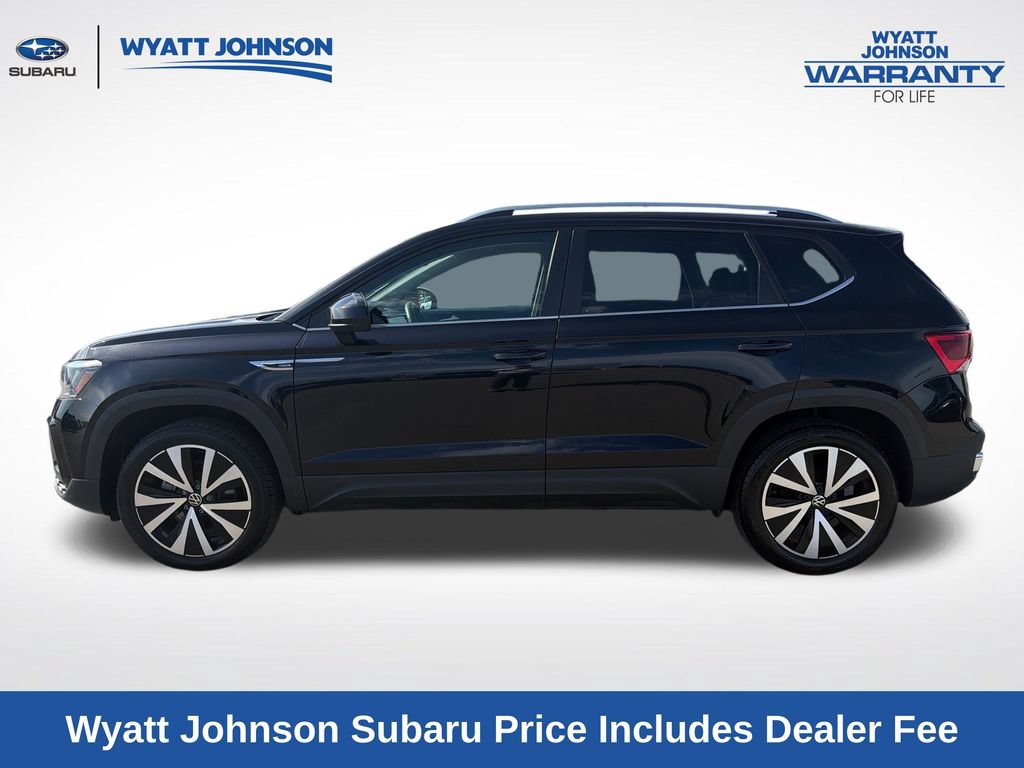 Used 2024 Volkswagen Taos SE FWD image 4