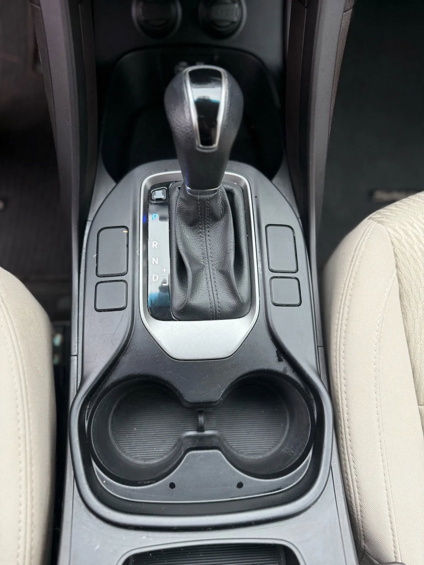 Used 2017 Hyundai Santa Fe Sport image 25