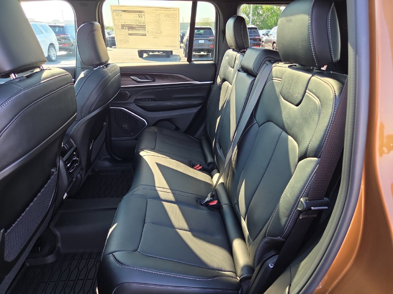 New 2027 Jeep Grand Cherokee Limited AWD/4WD image 18