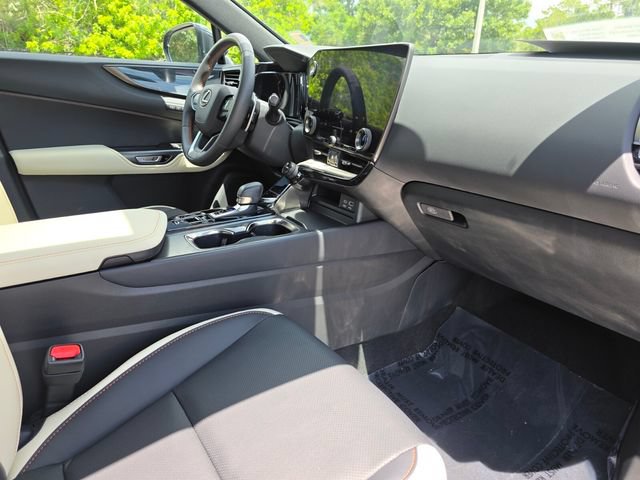 Used 2023 Lexus NX 250 FWD w/ Cold Area Package image 9