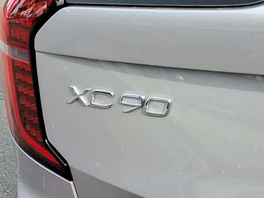 New 2026 Volvo XC90 B6 Plus w/ Protection Package Premier AWD/4WD image 5