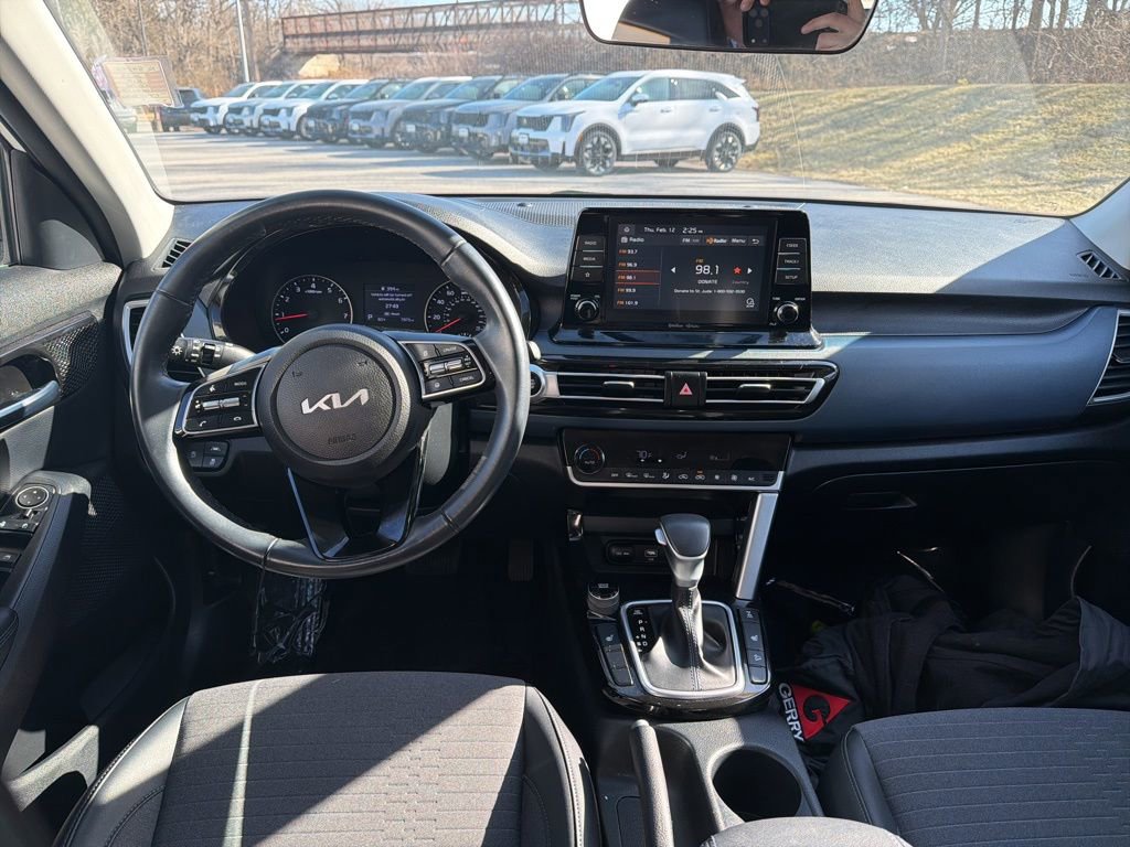 Certified 2023 Kia Seltos S image 15