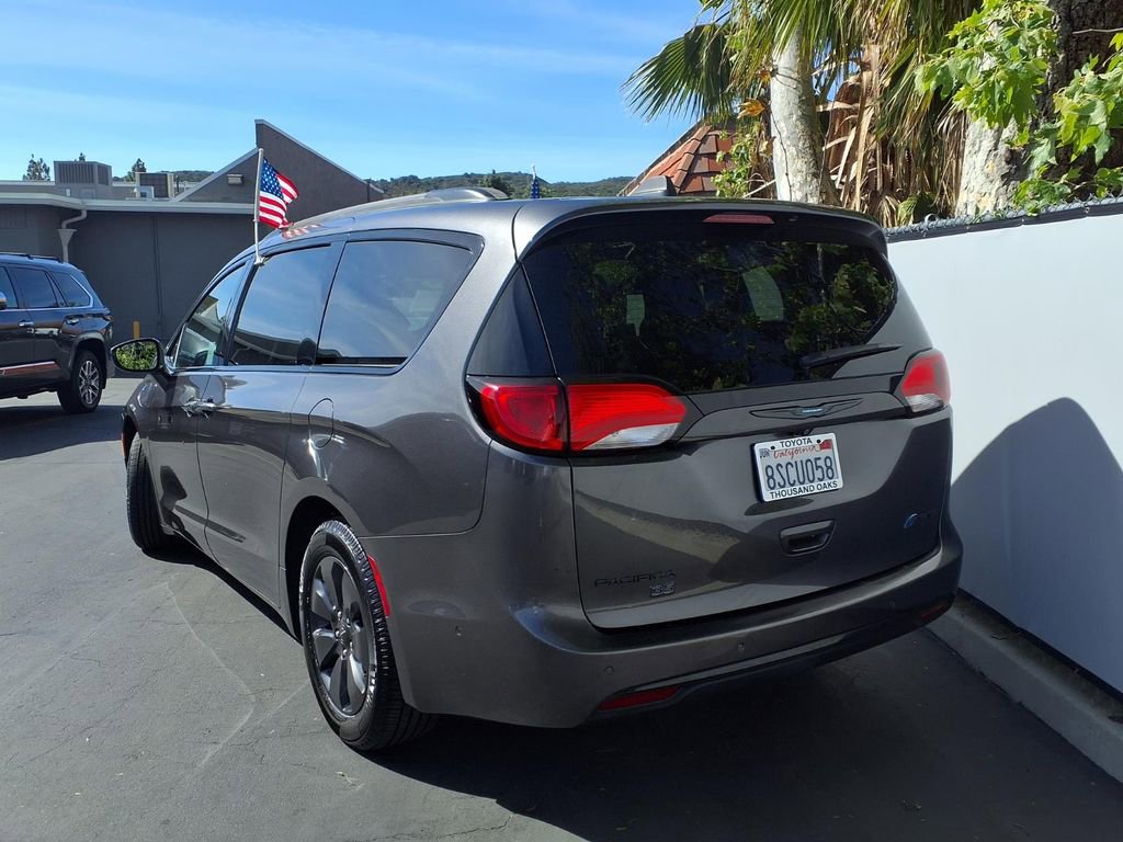 Used 2020 Chrysler Pacifica Limited image 5