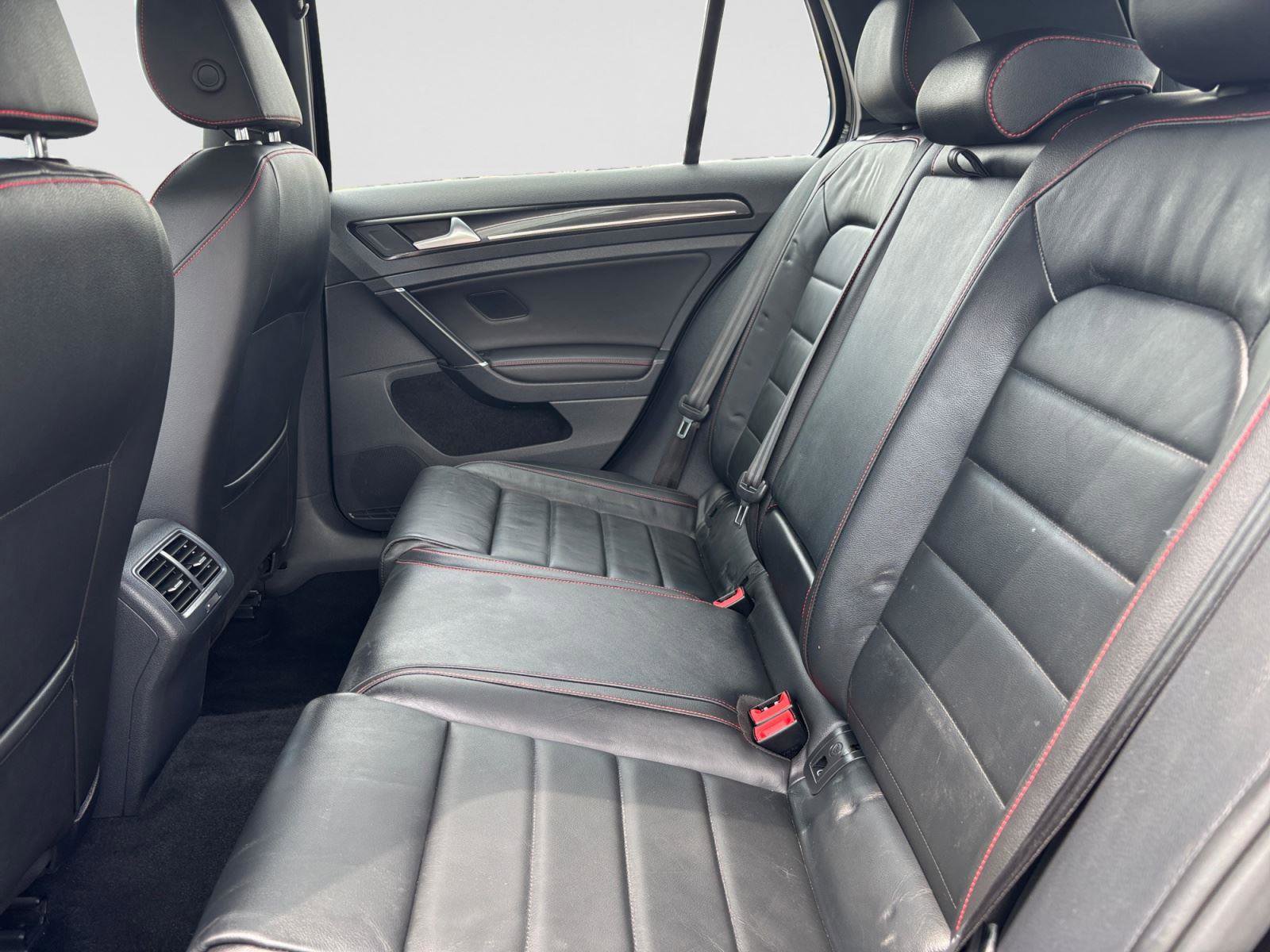 Used 2016 Volkswagen GTI SE FWD image 42