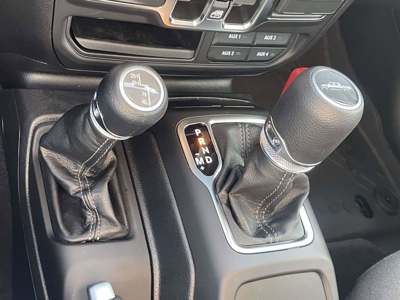 New 2025 Jeep Gladiator Sport AWD/4WD image 6