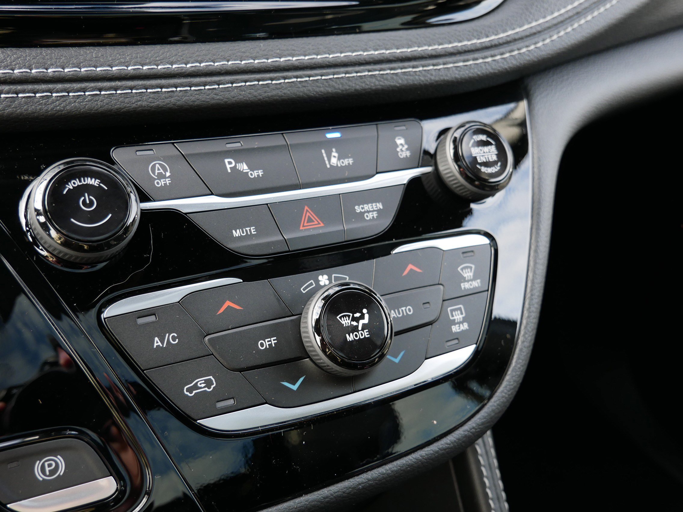 New 2026 Chrysler Pacifica Limited w/ S Appearance Package image 15