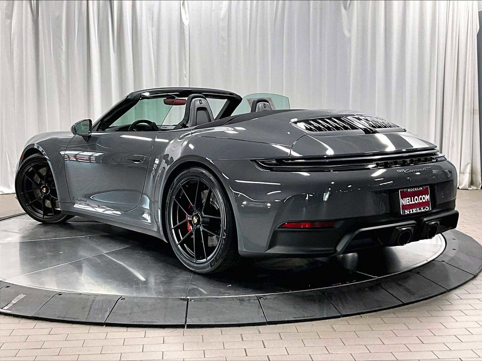 Used 2026 Porsche 911 Carrera GTS RWD image 3