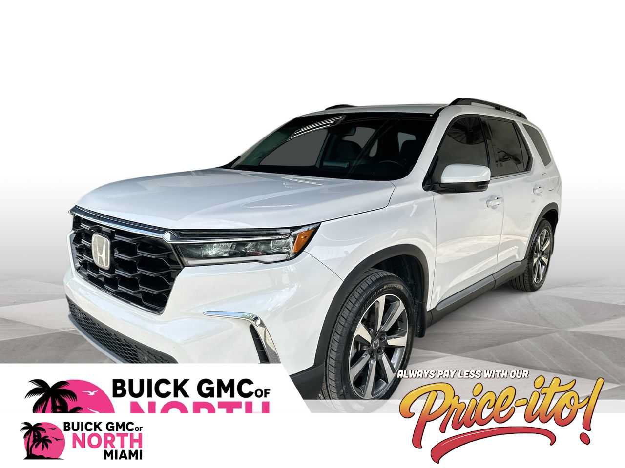 Used 2025 Honda Pilot Touring image 1