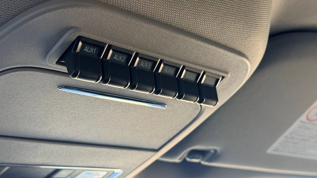 New 2026 Ford F350 Lariat w/ Chrome Package image 24