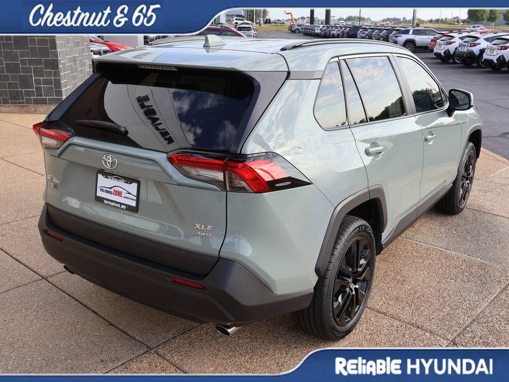 Used 2022 Toyota RAV4 XLE Premium AWD/4WD image 6