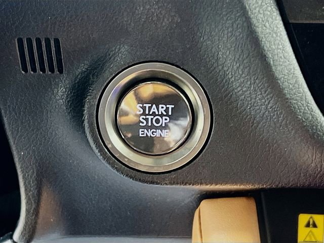 Used 2022 Lexus RX 350L Premium w/ Premium Package image 19